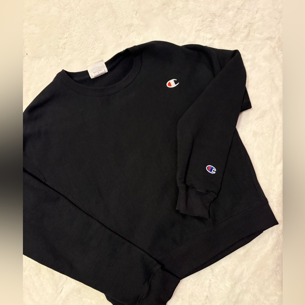 Champion Black Crewneck Sweatshirt